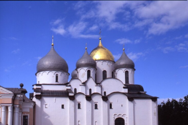 Три Софии