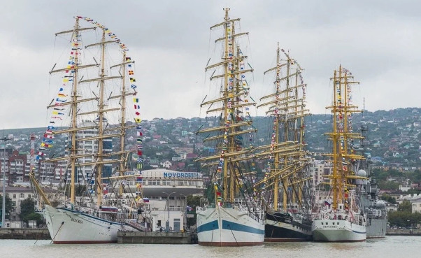 Международные морские фестивали: перспективы развития и участия российских парусников