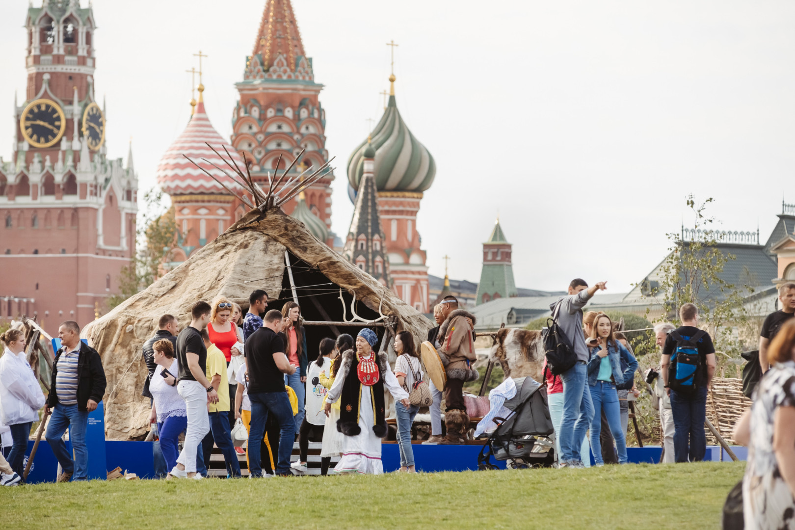 Фоторепортаж: первый день Фестиваля РГО