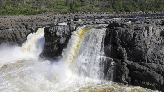 Великие, удивительные, заповедные: вышел в свет альбом, посвященный рекам России