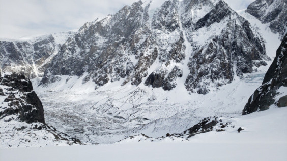 Tomsk Scientists Detect Melting Glacier in Altai
