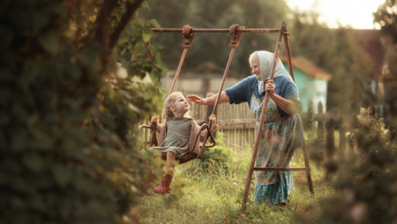 "Mom, I'm a Star Now": Yulia Belyakova on the Characteristics of Family Photography
