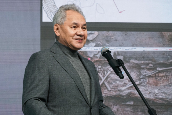 Сергей Шойгу представил гостям фестиваля «Народы России и СНГ» фильм о Туве