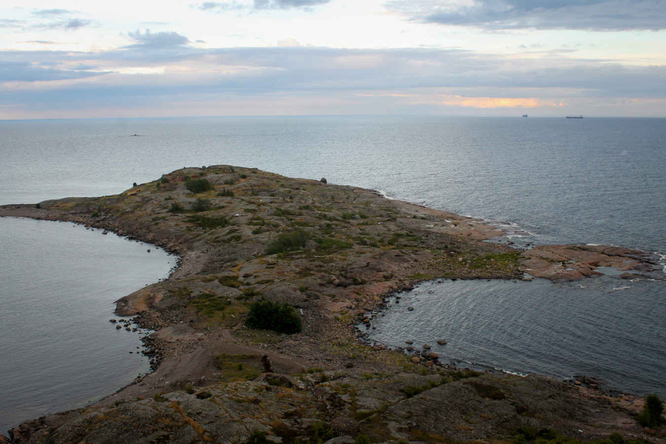 Вид на восточную часть острова Соммерс. Фото предоставлено участниками экспедиции 
