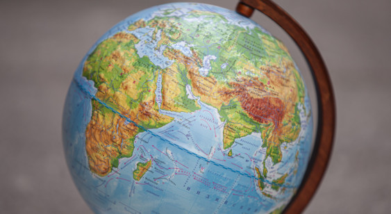 The Spanish Translation of the Russian Textbook "Political Geography" Has Been Published