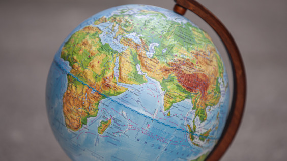 The Spanish Translation of the Russian Textbook "Political Geography" Has Been Published