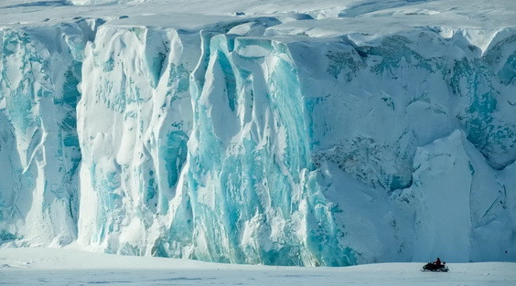 Scientists Drill Arctic Glaciers to Analyze Climate Change