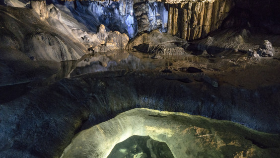 Природные арки в скалах создаёт процесс многовековой эрозии