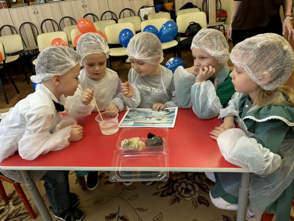 Маленькие географы. Фото: Комитет образования города Курска