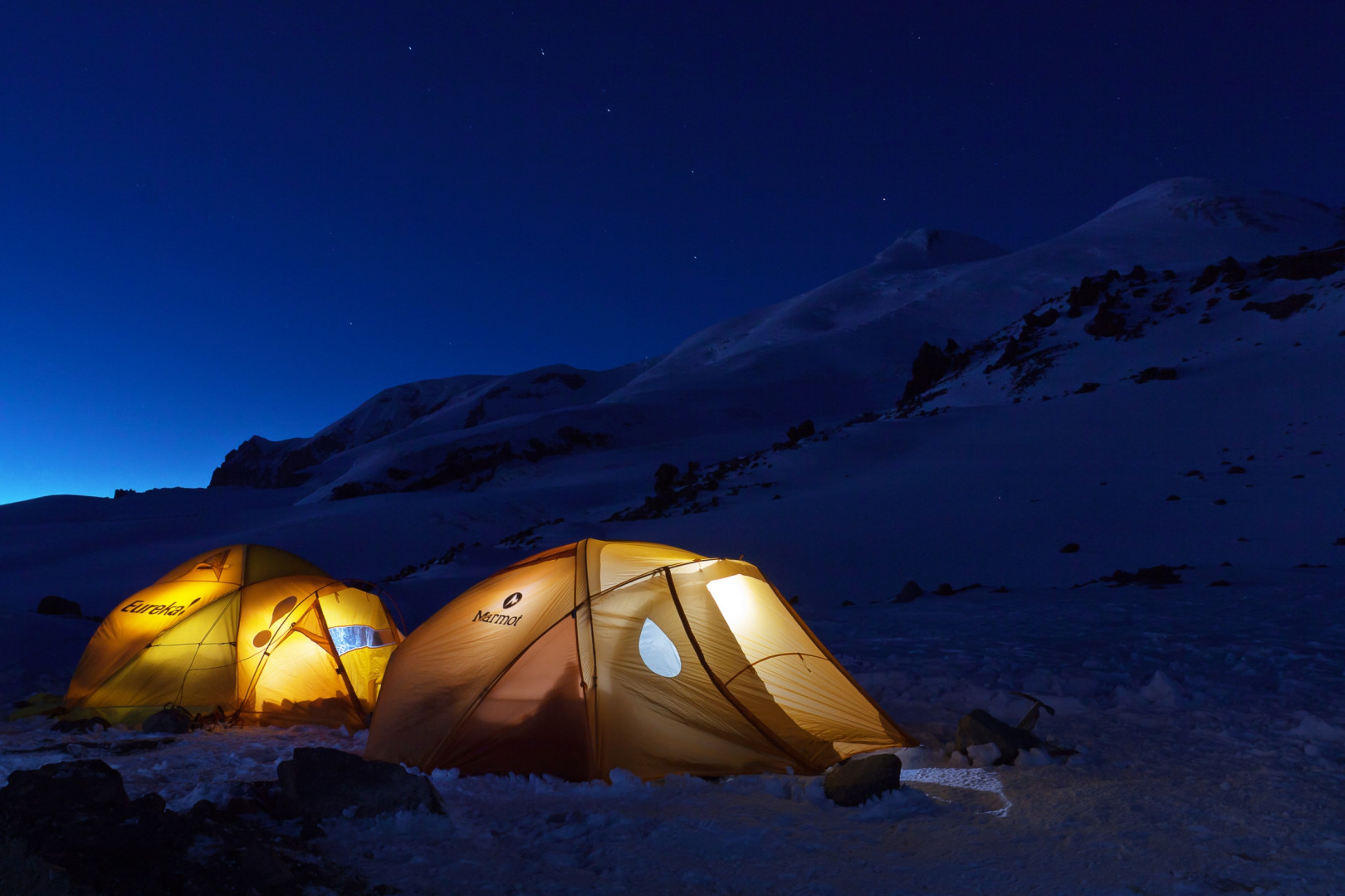 Лагерь альпинистов на Эльбрусе