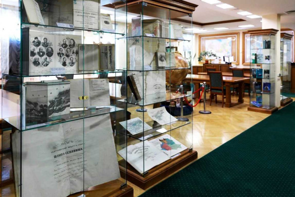 Рассказ о выставке «На благо Отечества: к 180-летию основания Русского географического общества» в Российской государственной библиотеке