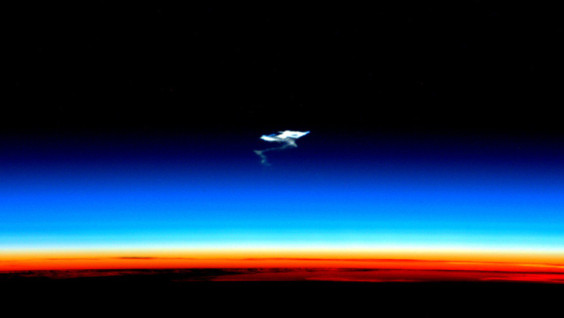 RGS Members Make Parachute Jump From Stratosphere To North Pole For The First Time In The World