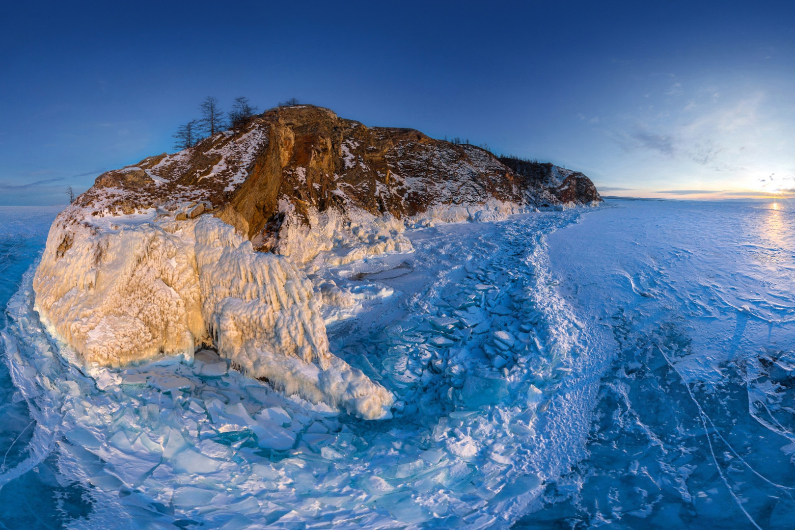 Ледяные наплывы мыса Будун, Байкал