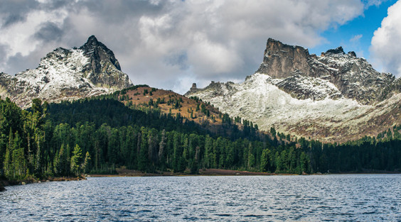 The Russian Geographical Society and Aeroflot present an online travel guide to Russia