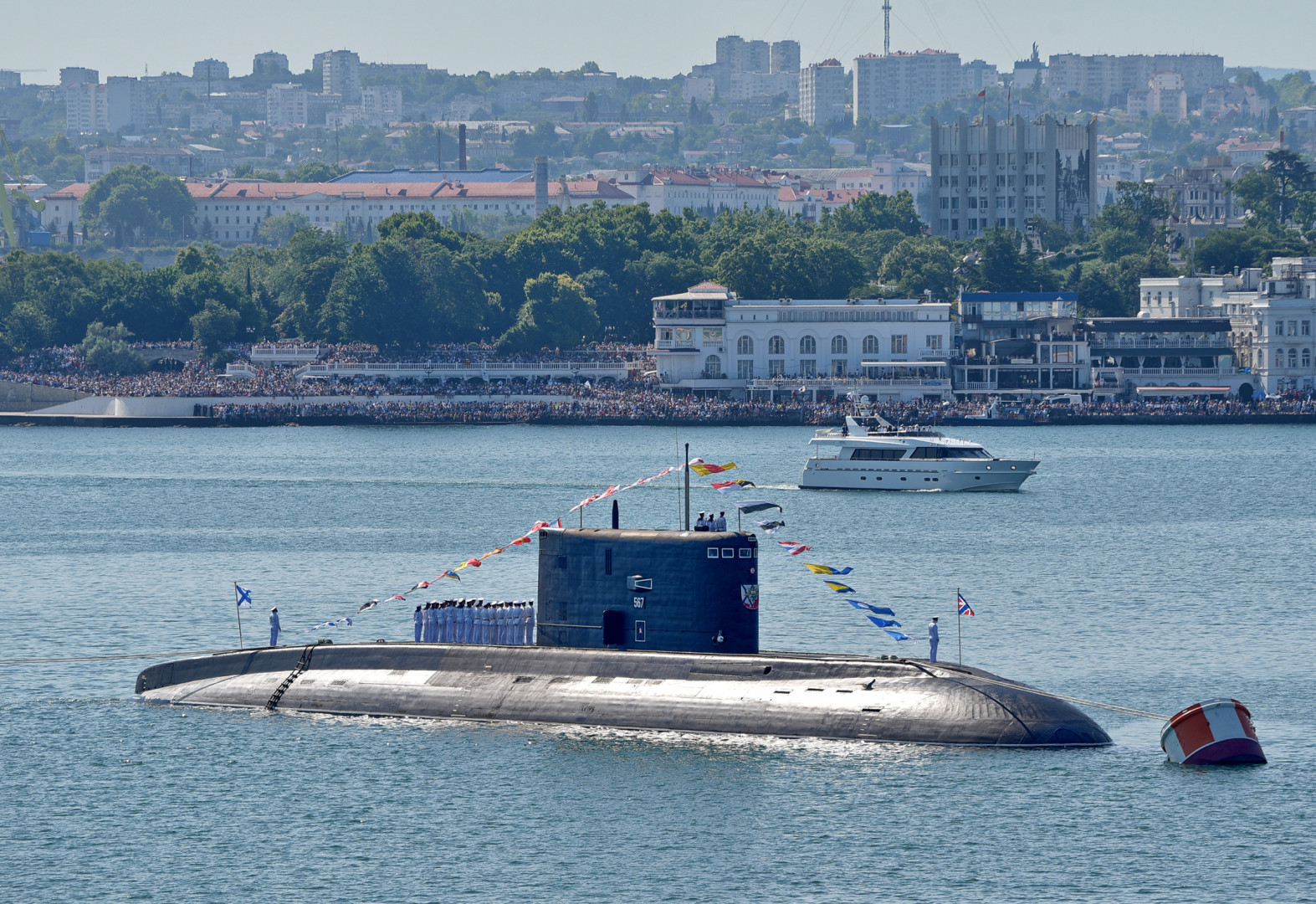 Военно-морской парад в Севастополе