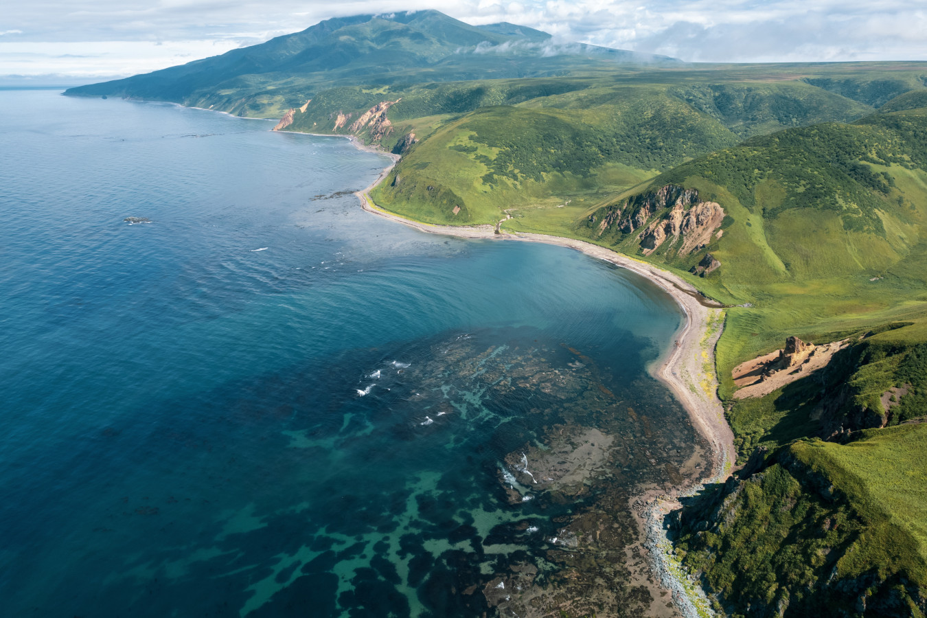 Панорама острова Уруп. Фото: Даниил Годлевский
