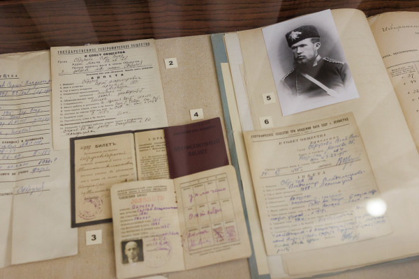 Лекция - экскурсия в рамках выставки "Обручевы: территория открытий"