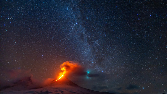 На границе между Землёй и космосом: семь причин исследовать камчатские вулканы