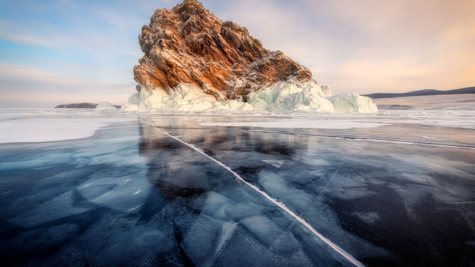 Байкал. Фото: Сергей Алтушкин, участник конкурса РГО «Самая красивая страна»