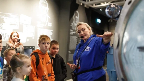 От земной коры до Солнечной системы: музей «Атом» знакомит школьников с географией и геологией