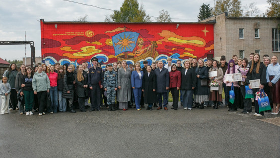 Легенды Ильменя ожили на новом мурале РГО в Новгородской области