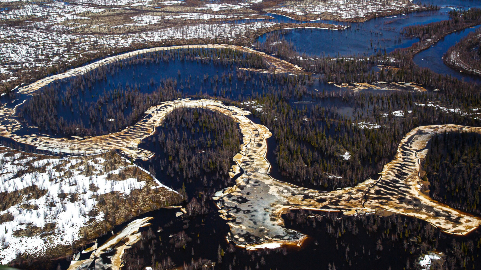 Весна на Ямале. Фото: Сергей Барков, участник конкурса РГО «Самая красивая страна»
