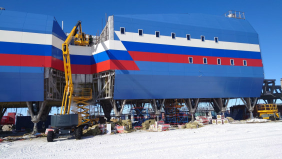 На станции "Восток" в Антарктиде возвели три модуля нового зимовочного комплекса