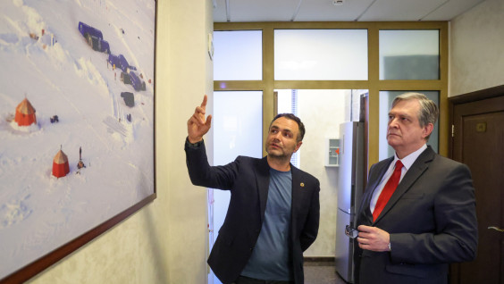 Ambassador of Peru at the RGS Headquarters: "We are Glad to Continue Joint Research and Expeditions with Russia"