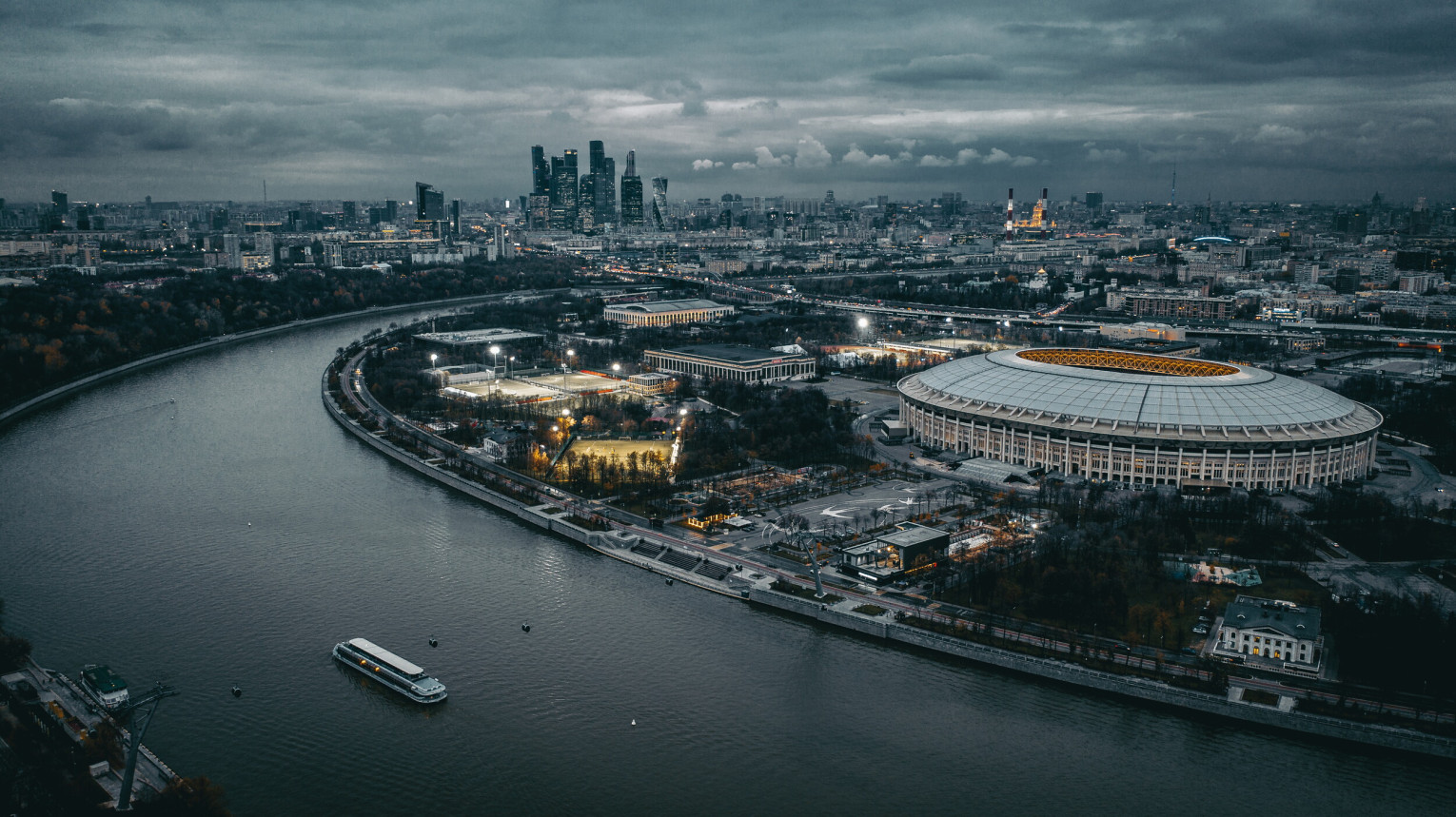 Облачное небо над Москвой. Фото: Алексей Никитин, участник конкурса РГО 