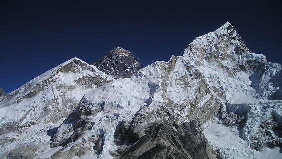 В Международный день гор РГО предлагает посмотреть фильм о покорении Эвереста