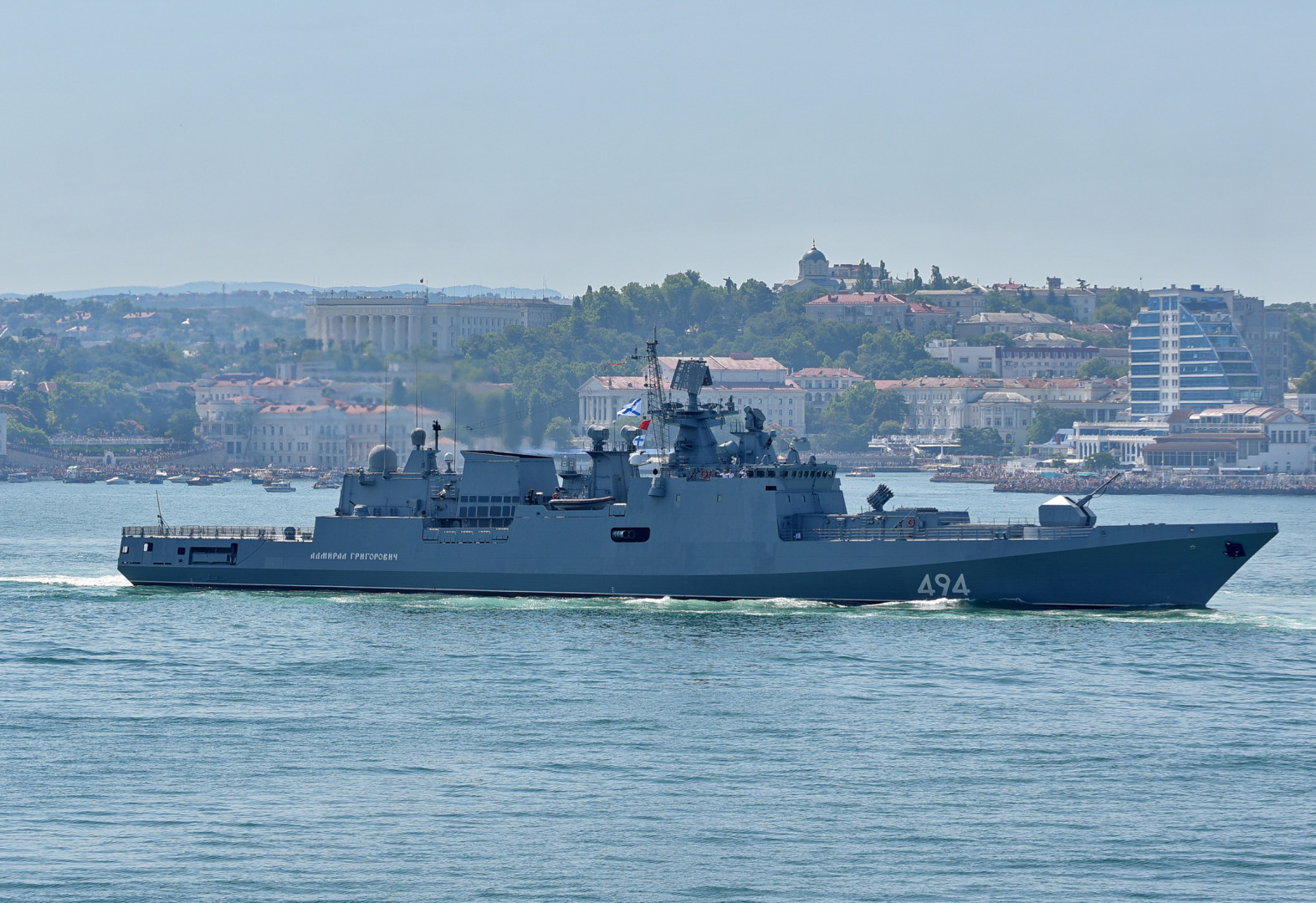 Военно-морской парад в Севастополе