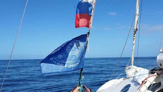 Ищем варианты продолжения: катамаран кругосветки РГО потерян в Тихом океане