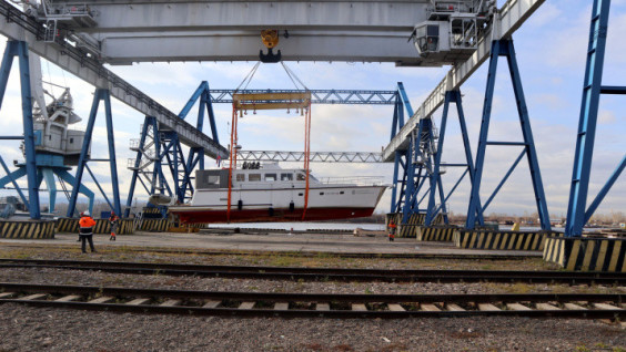 "Sibirskiy Issledovatel" Docks for the Winter