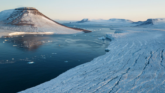 Участники экспедиции РГО и Северного флота, предположительно, открыли новый остров в Арктике