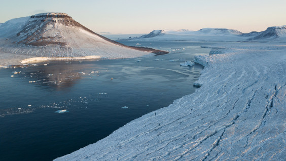 Бесценный опыт исследований Арктики: РГО приняло участие в XXV ПМЭФ
