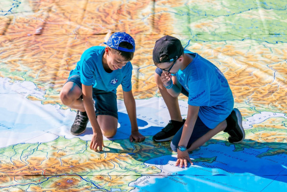 Приглашаем детей и подростков принять участие в профильных сменах «Мир открытий»